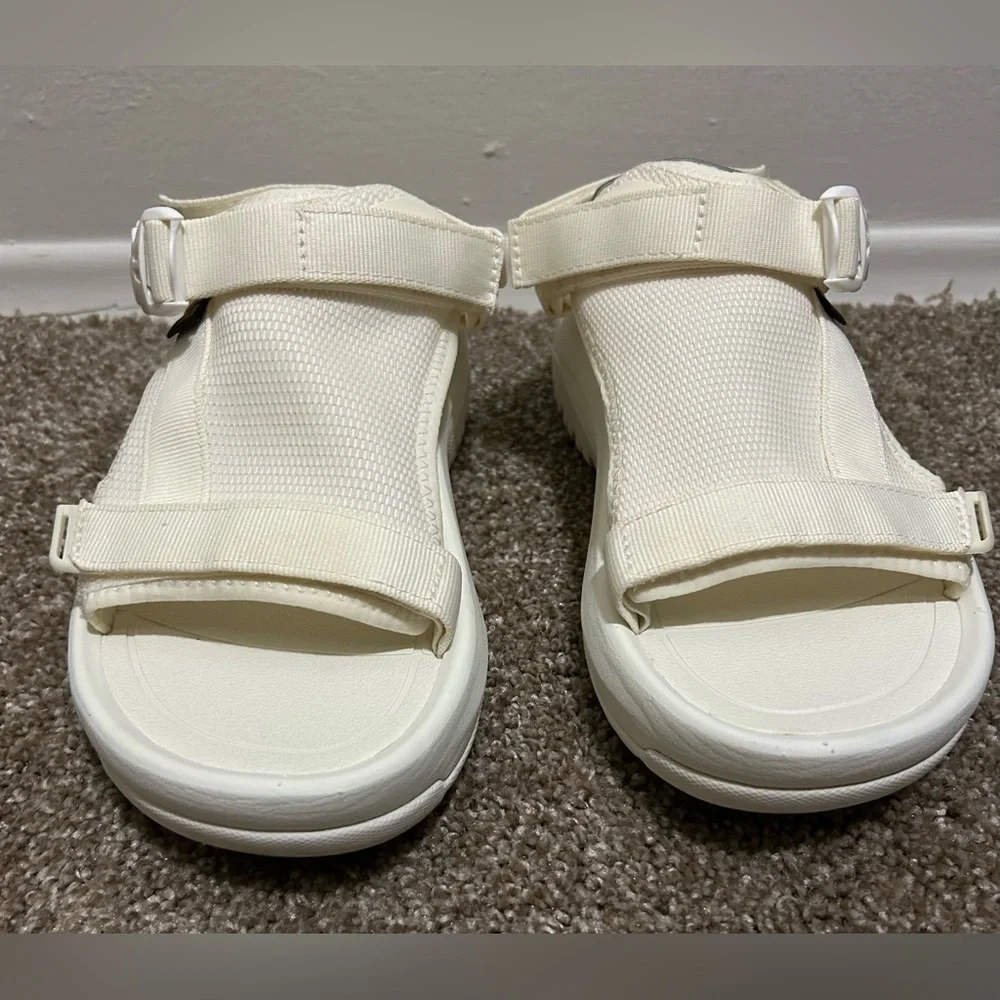 EUC Hurricane Ampsole Volt Sandal - Picture 2 of 8